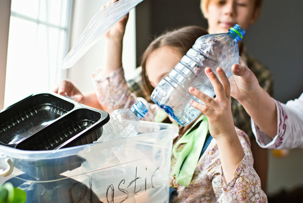 kids sorting plastic recycling